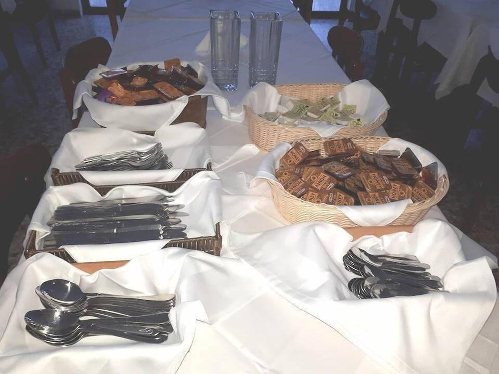 Polis Marion Hotel מראה חיצוני תמונה