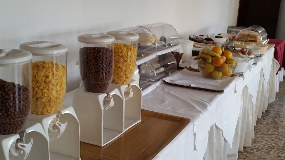 Polis Marion Hotel מראה חיצוני תמונה
